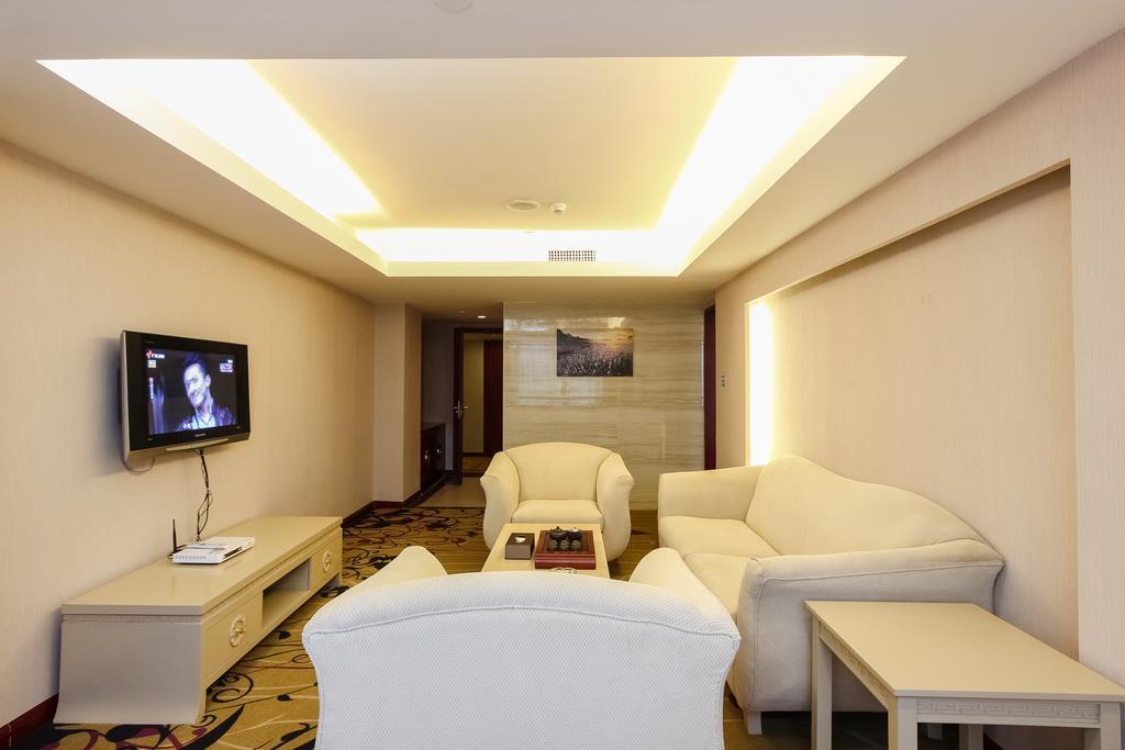 Lavande Hotel Guangzhou Pazhou Hotel 3*