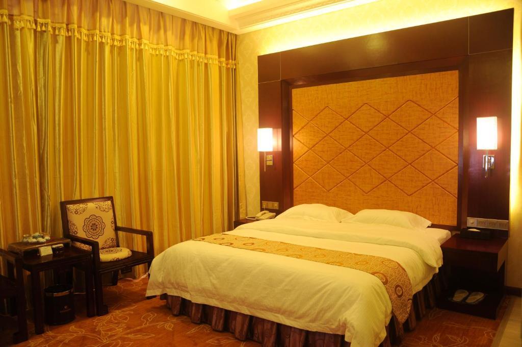 Jinyatai Business Hotel