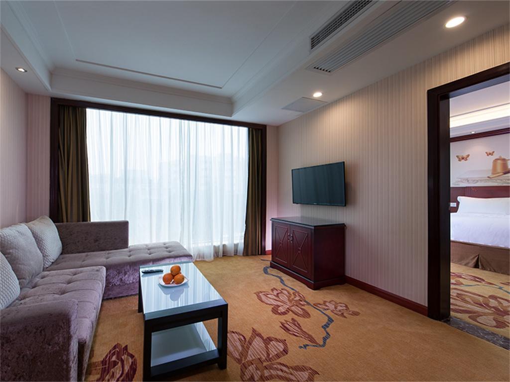 Vienna Classic Zhongshan Ave Tangxia Branch