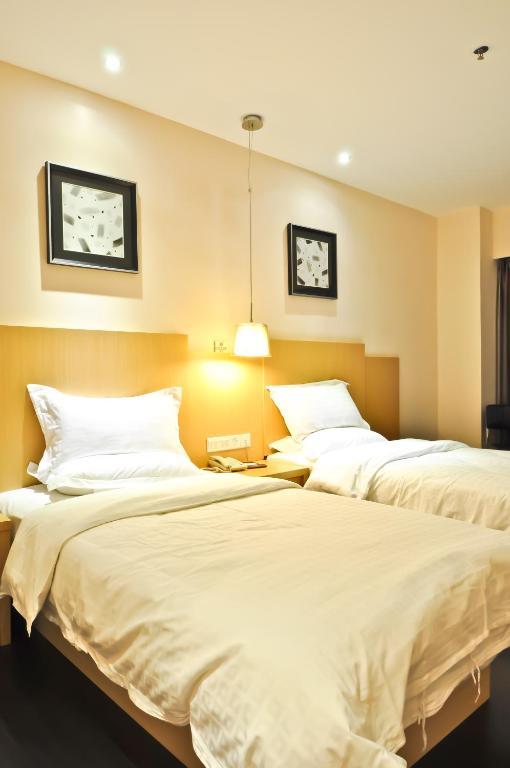 Hotel Sealy Hotel,