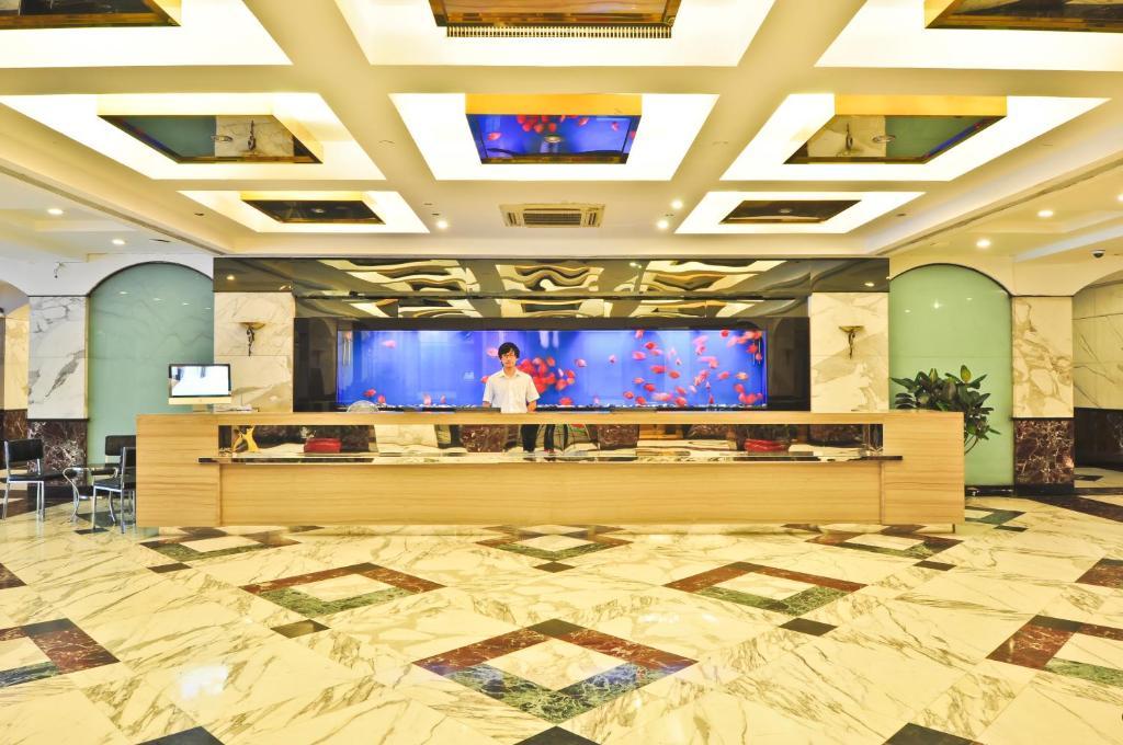 Sealy Hotel, 3*