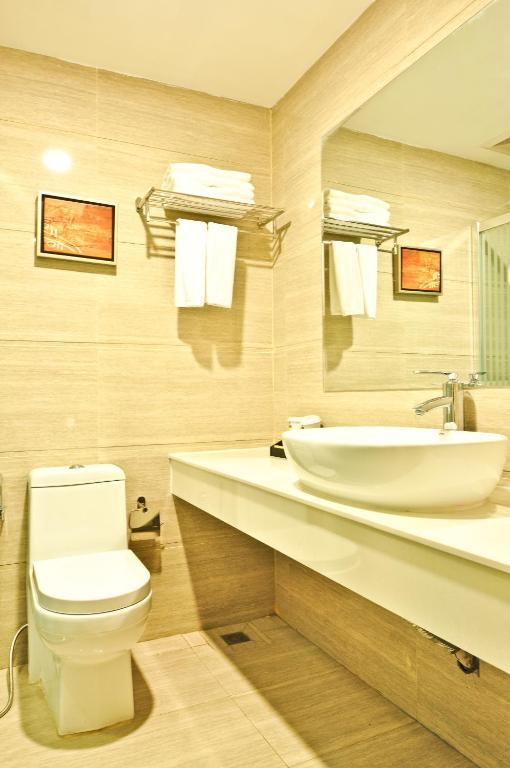 Sealy Hotel, Hotel