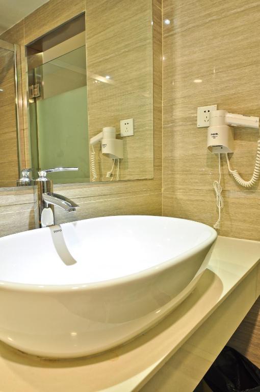 Sealy Hotel, Hotel 3*