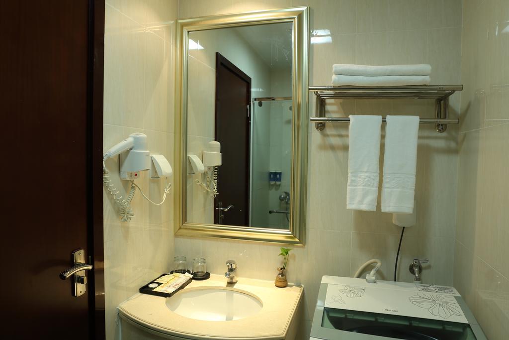 Apartment Convention Center *