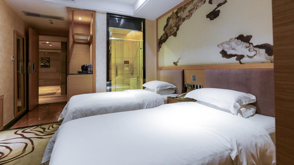V8 Train Station Hotel Guangzhou