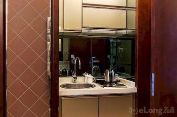 Tamrac International Apartment