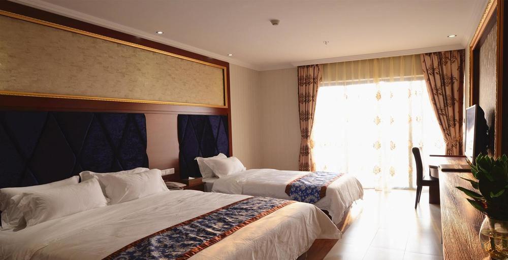 Hotel Junye International 4*