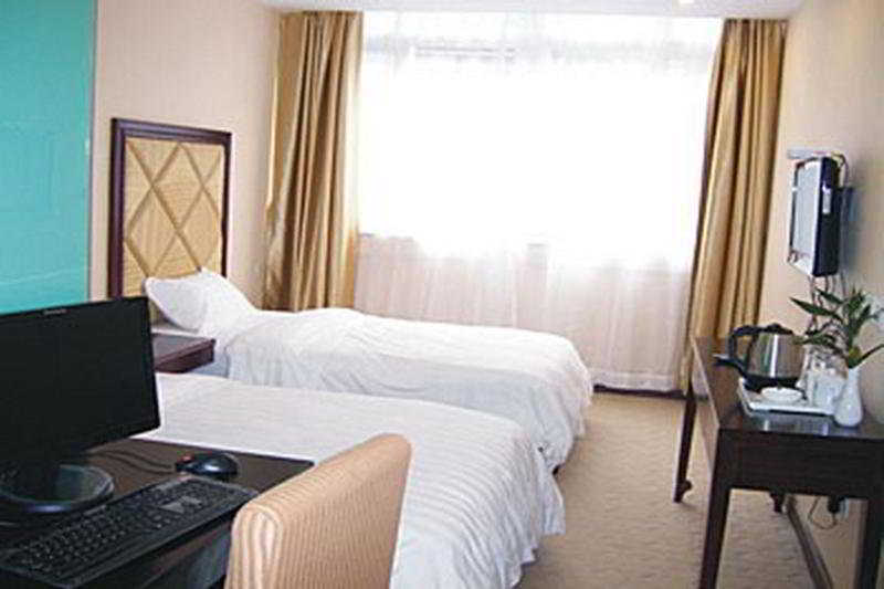Hotel Xinghe - Railway Station Branch 3*
