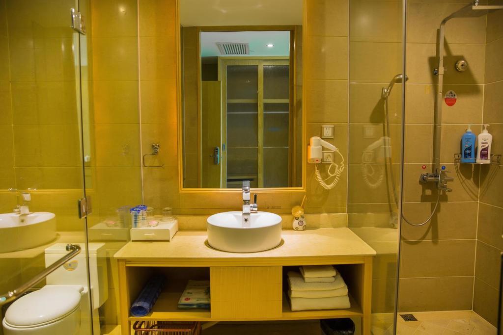 Hotel Baiyun Cheerful