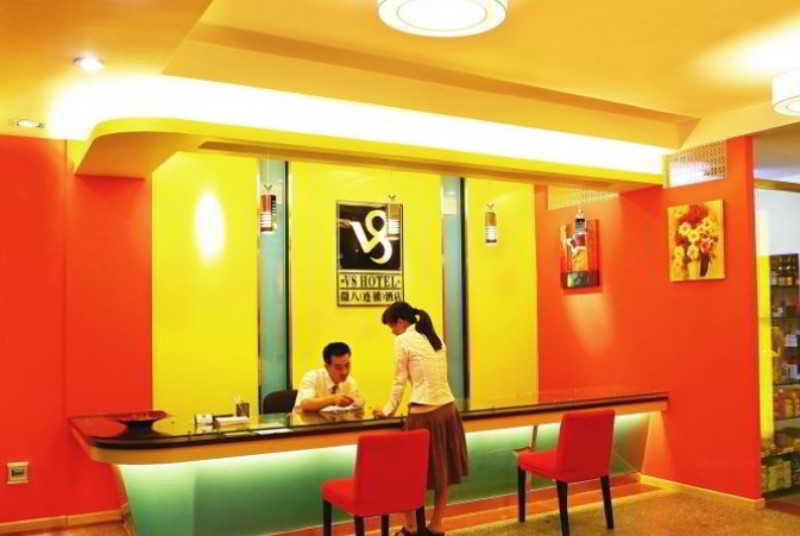V8 Train Station Hotel