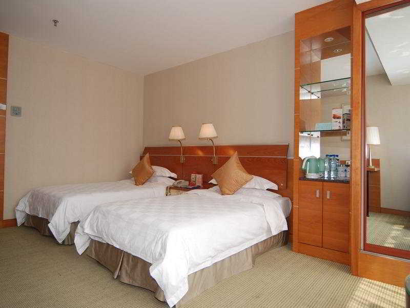 Hotel Yihe Ouzhuang 4*