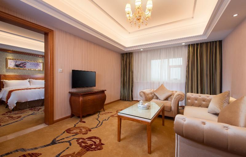 Vienna Songnan Hotel 3*