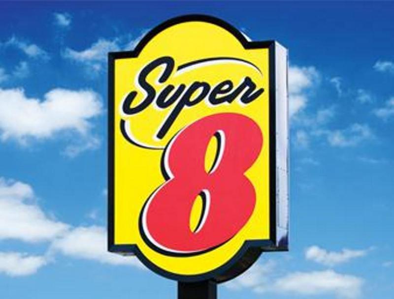 Super 8 Tainhe Li Jiao