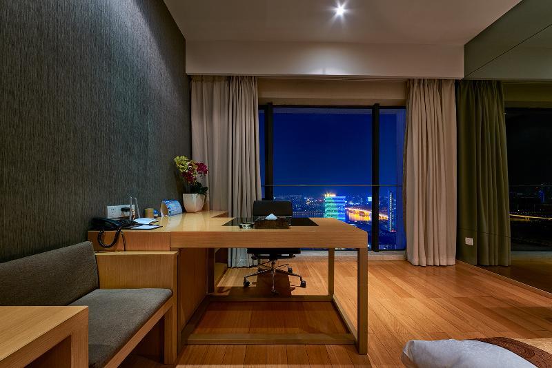 Heefun - Poly World Trading Center Hotel 3*