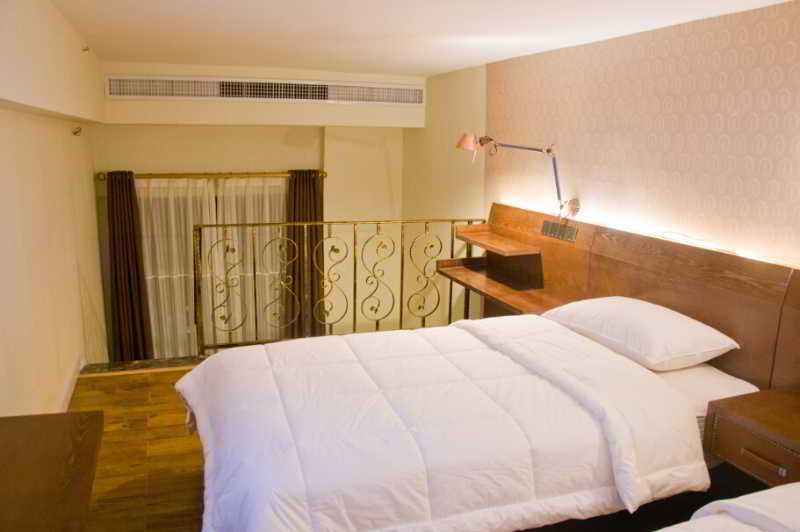 Hotel Sentosa 3*