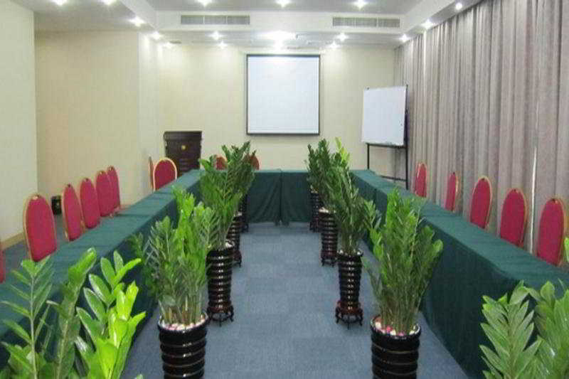 Baiyun Cheerful Hotel 4*