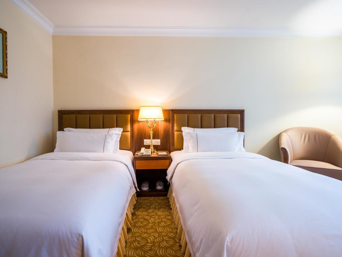 Hotel China Mayors Plaza - Free Shuttle Between And Exhibition Center & Exhibitor Registration Counter During Fair
