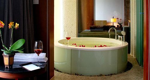 Resort Baiyun Lakeside 4*