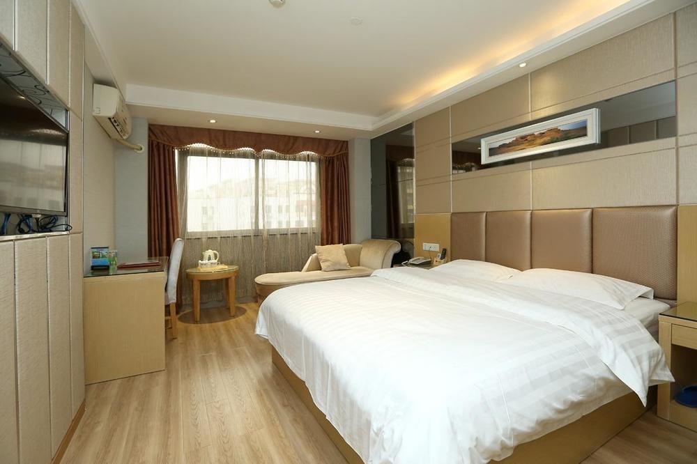 Yile Hotel 2*