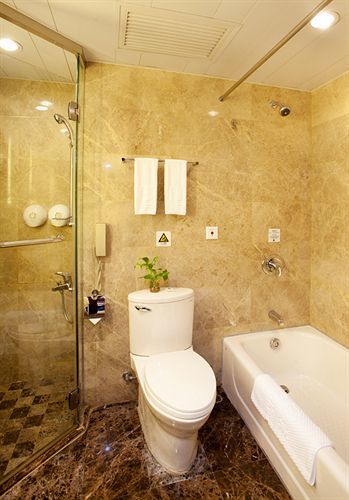 Hotel Liuhua 4*