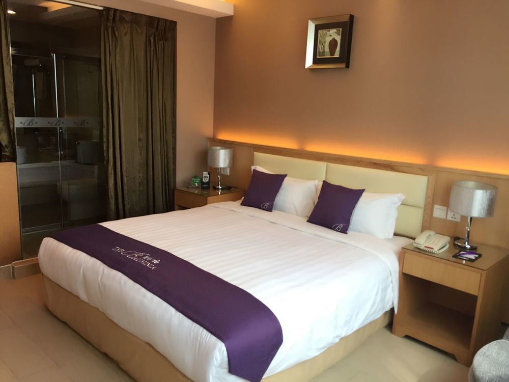 Bauhinia 3*