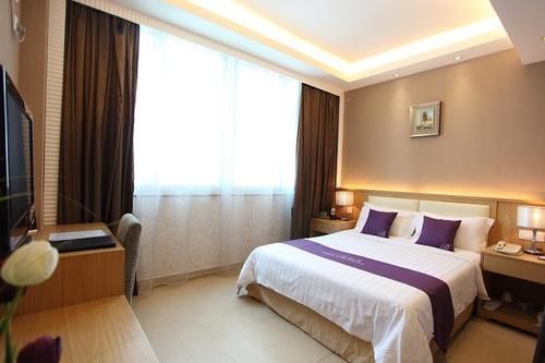 Bauhinia Hotel 3*