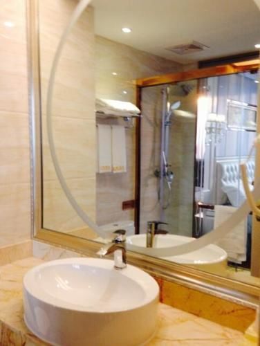 Guangfeng Hotel 2*