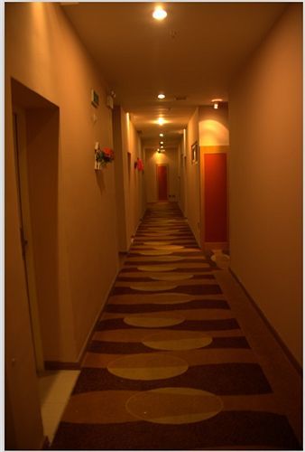 Club Yuexiu Branch Hotel 3*