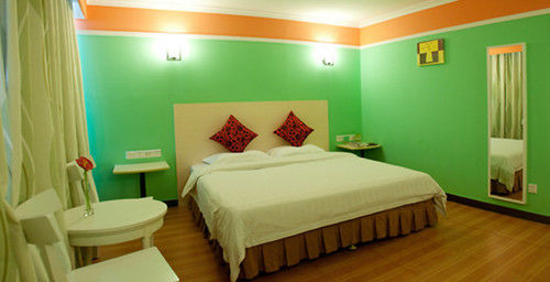 Ln Whitehouse 2*