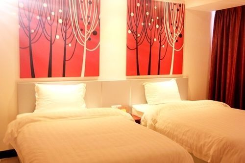 Hotel Lncommunity Haizhu Branch 2*