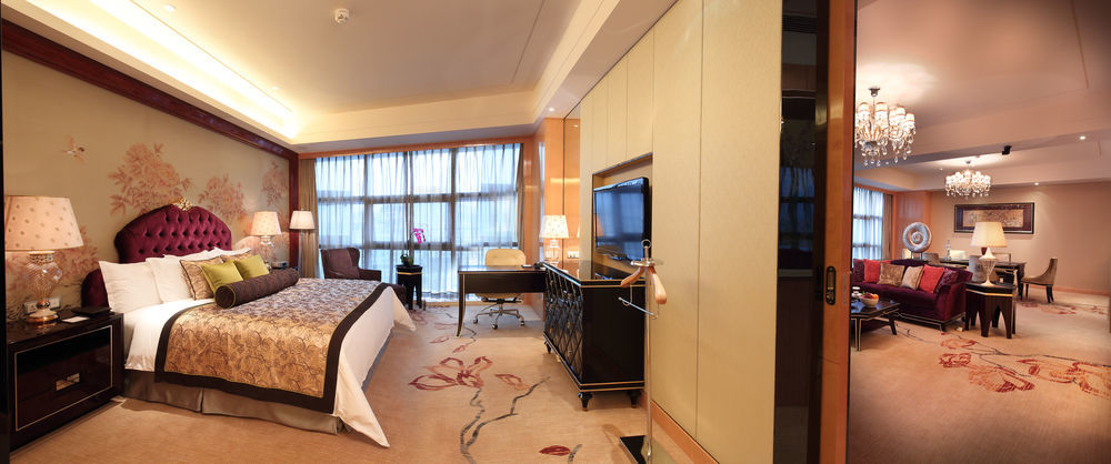 Hilton Baiyun - Free Shuttle For Fair Period, Close To Luhu Golf Club & Leather Market