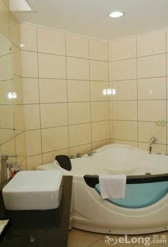 Hotel Grand Kingdom 3*
