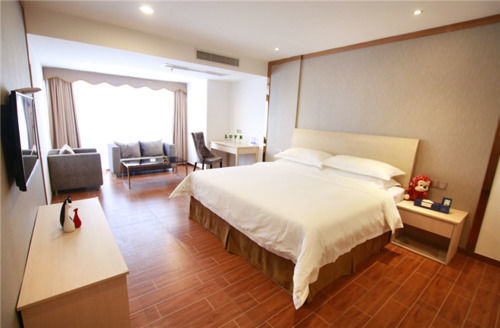 Aoyinsi International South Railway Station Aparthotel