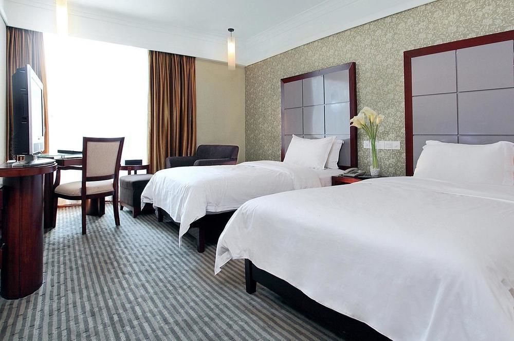 Paco Hotel Gangding Metro Guangzhou-Free Shuttle Bus Fir Canton Fair Hotel