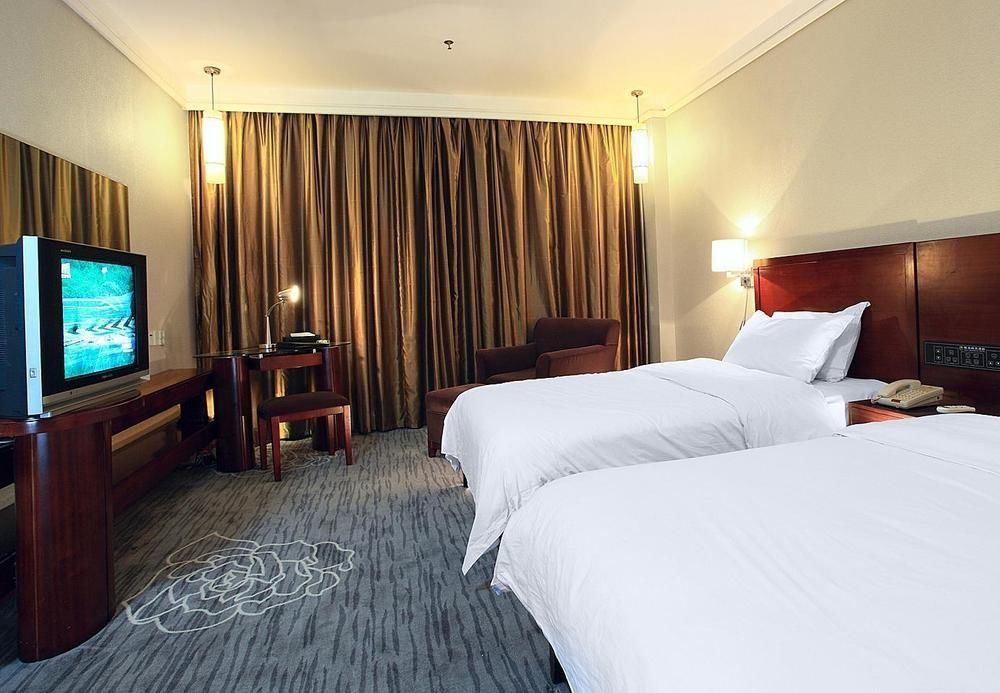 Paco Hotel Gangding Metro Guangzhou-Free Shuttle Bus Fir Canton Fair Hotel