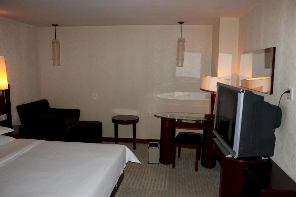 Paco Hotel Gangding Metro Guangzhou-Free Shuttle Bus Fir Canton Fair 4* Guangzhou