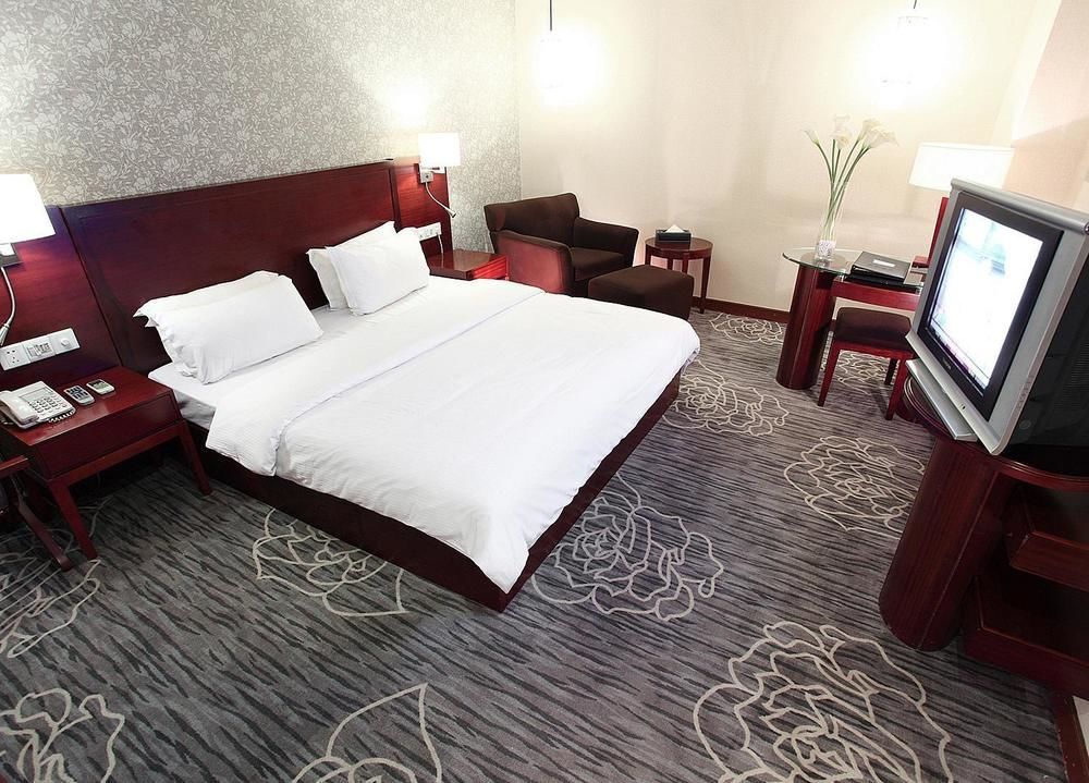 Paco Hotel Gangding Metro Guangzhou-Free Shuttle Bus Fir Canton Fair Hotel