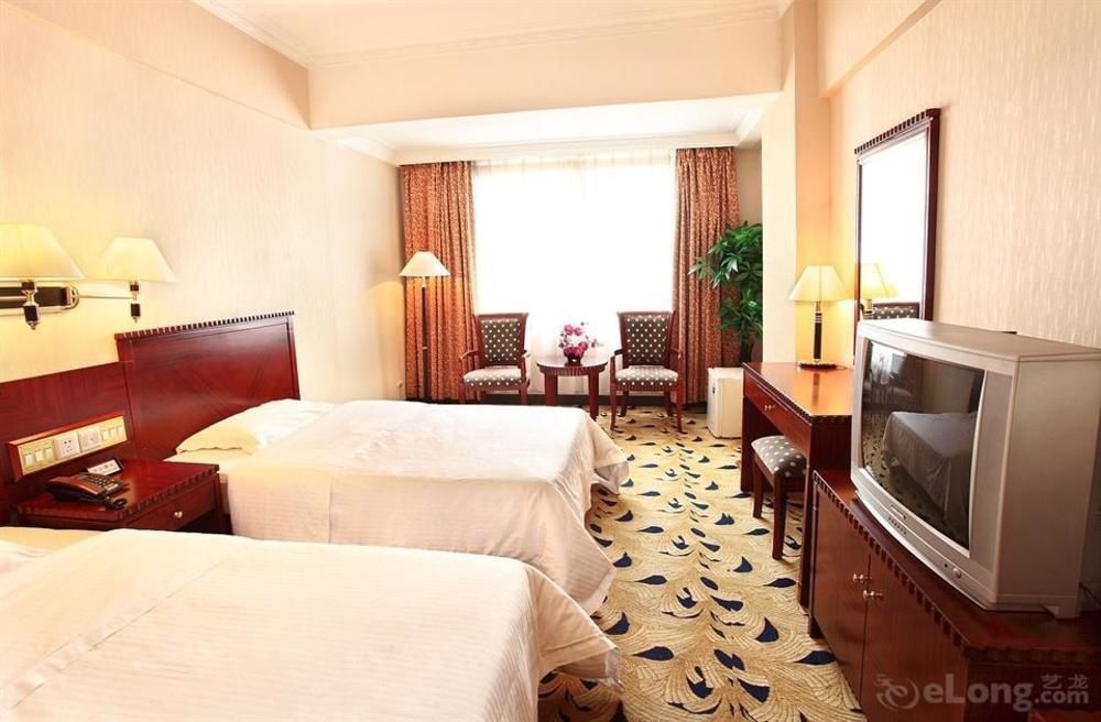 Yizhi Changgang Metro Station - Free Shuttle Bus During Fair Hotel 4*