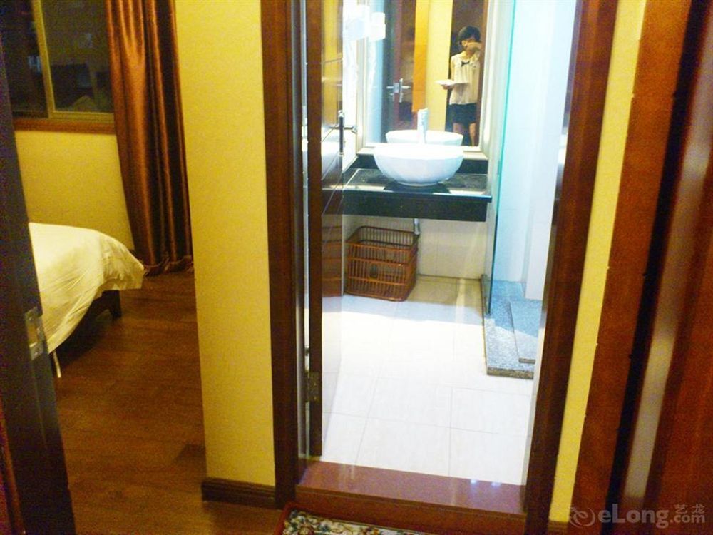 Hotel Mei Lan Hotel 2*