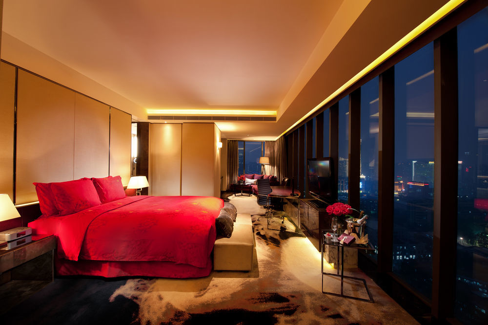 Hotel Hilton Tianhe: Fair Shuttle & Registration