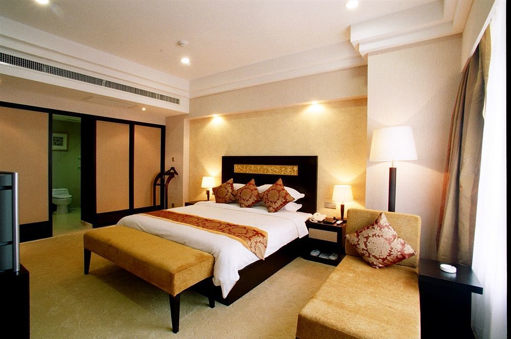 Hotel Landmark International