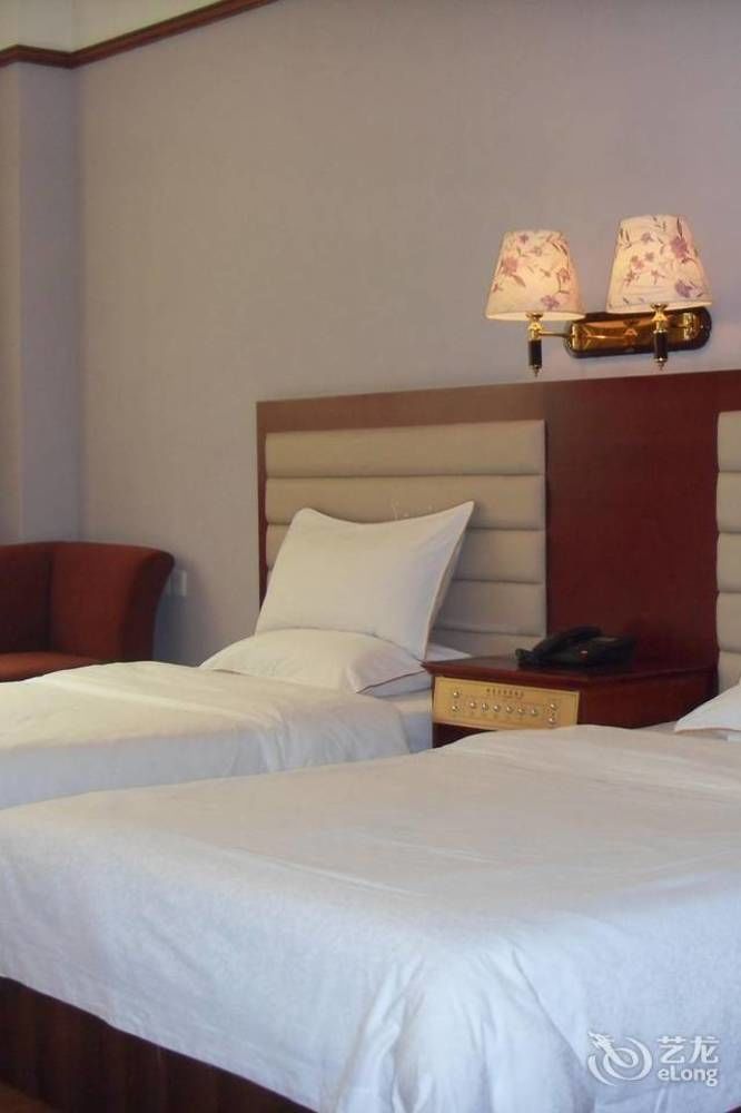 Fenglaiyi Business Hotel