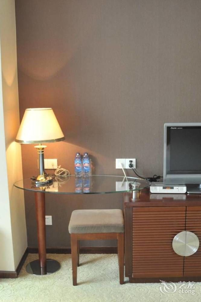 Guangdong Xuneng Hotel 3*