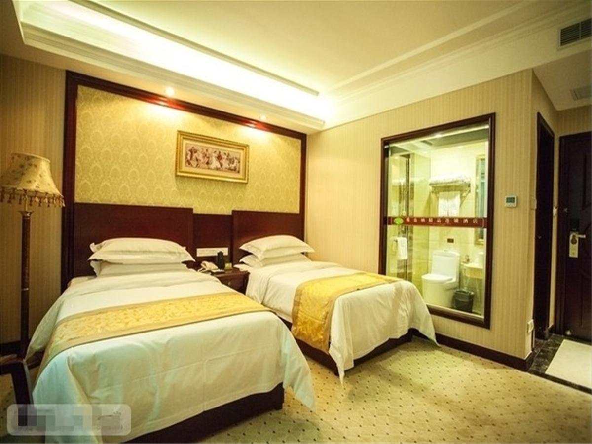 Hotel Vienna Airport 4*