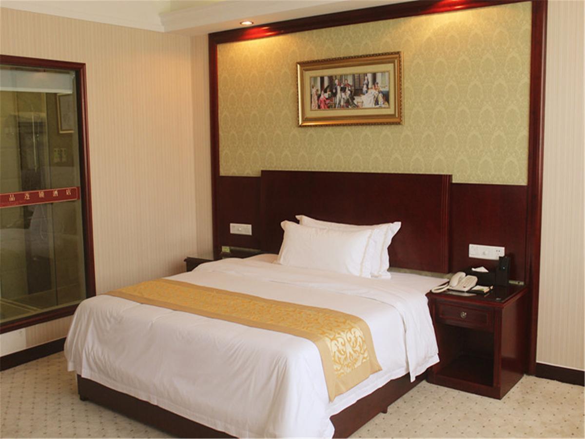 Vienna Airport Hotel 4*