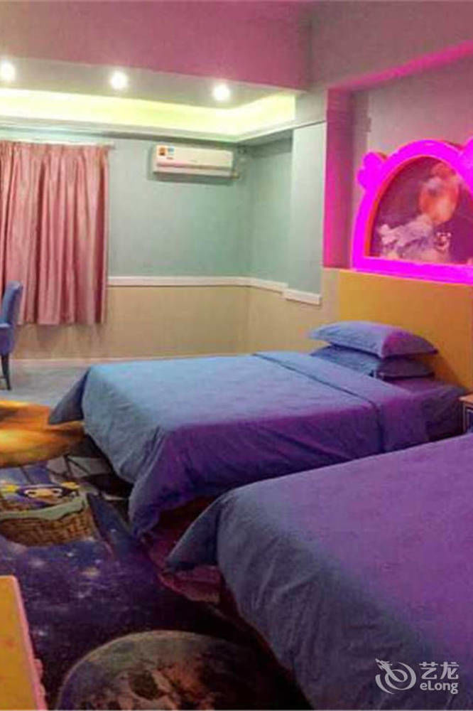 Kingsky Hotel 3*