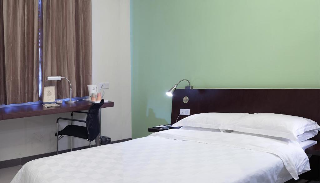 New East Hotel Aparthotel