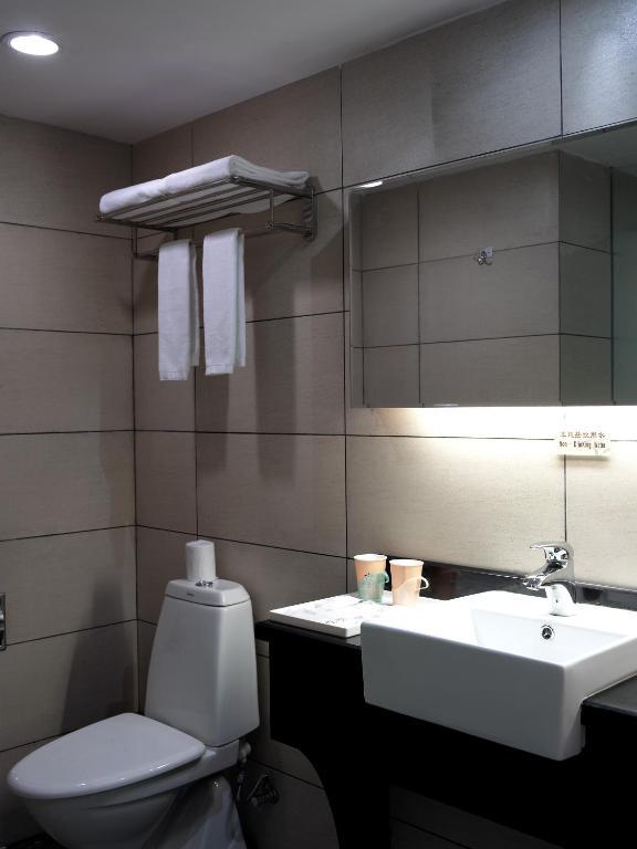 New East Hotel 3*
