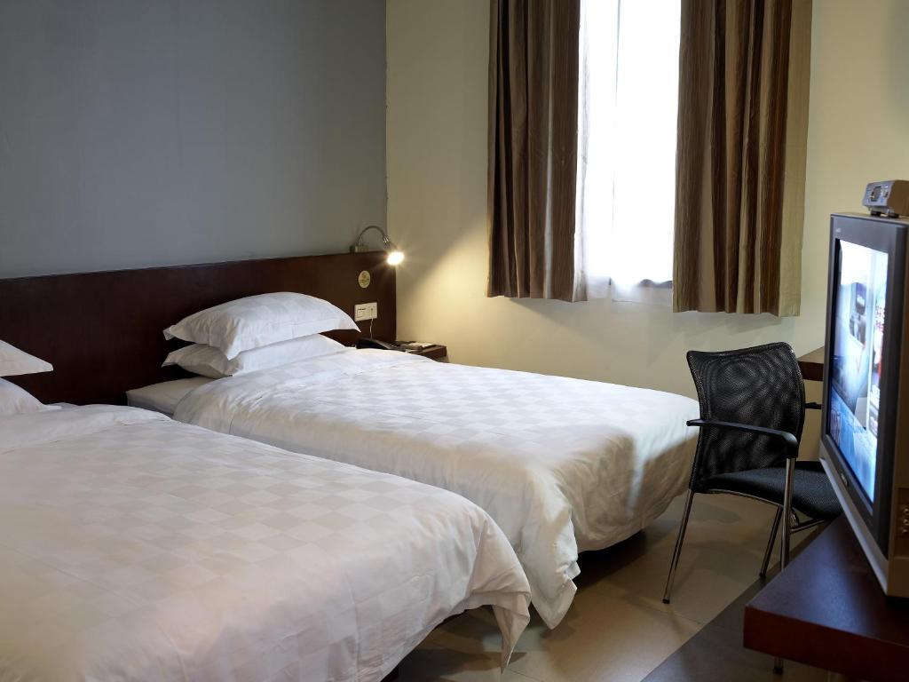 New East Hotel