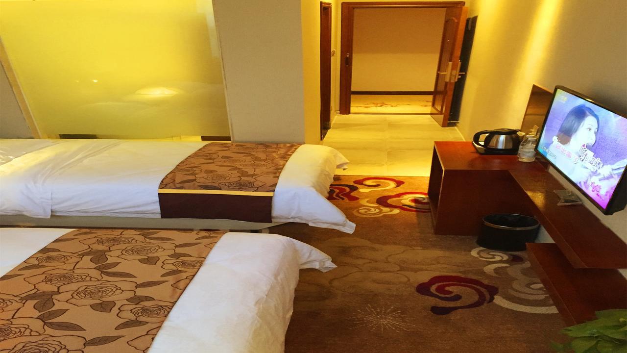 Chengyue Selected Junye Nangang Branch Hotel 3*